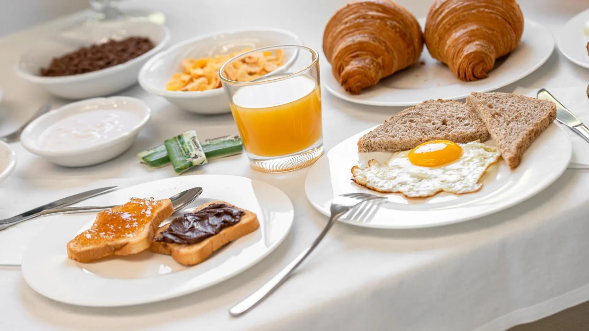 Hotel Colorado Sottomarina 3*,  Italien