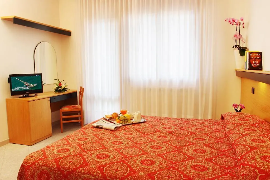 Hotel Colorado Sottomarina 3*,  Italien